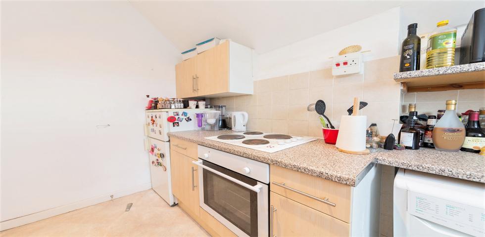 			1 Bedroom, 1 bath, 1 reception Flat			 Victoria Road, QUEENS PARK
